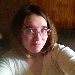 Meet your Posher, Adrienne